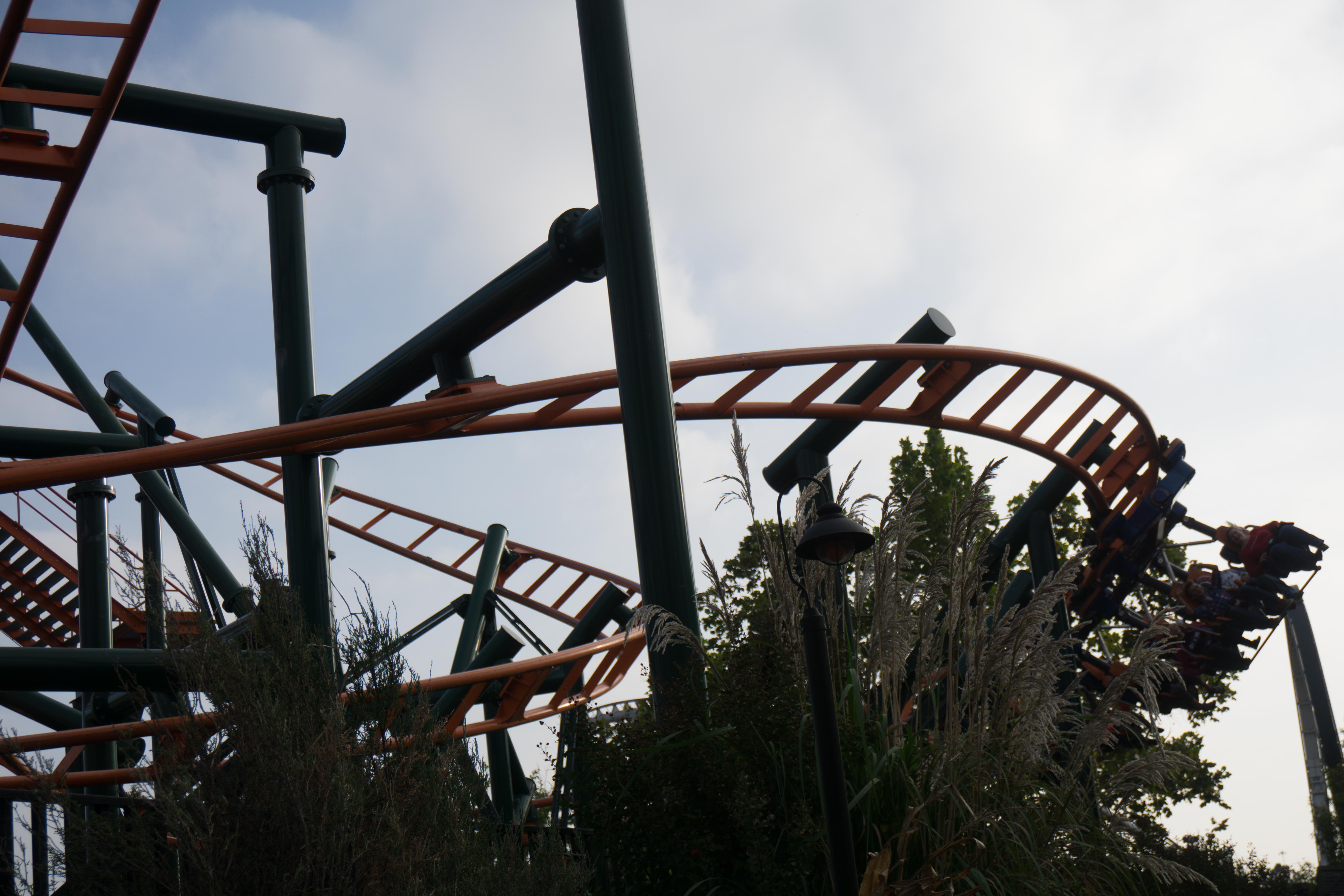 Steel Lasso, a Vekoma family invert